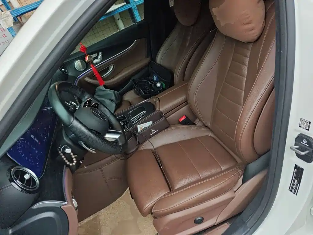 Mercedes-Benz E-Class 2022 — фото 12