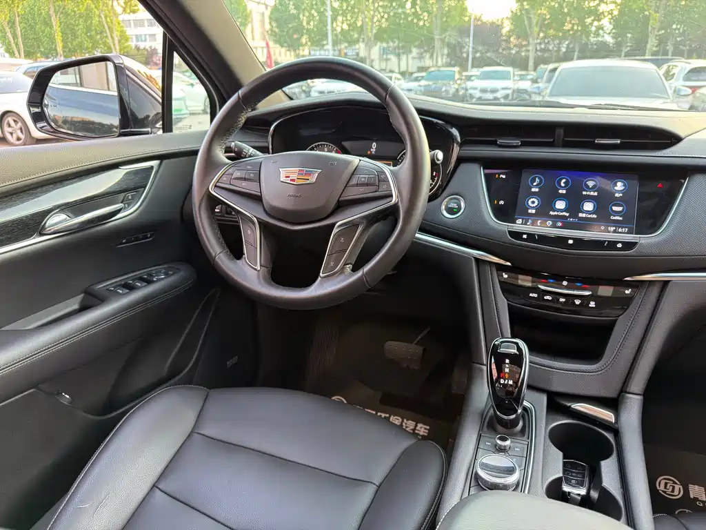 Cadillac XT5 2021 — фото 12