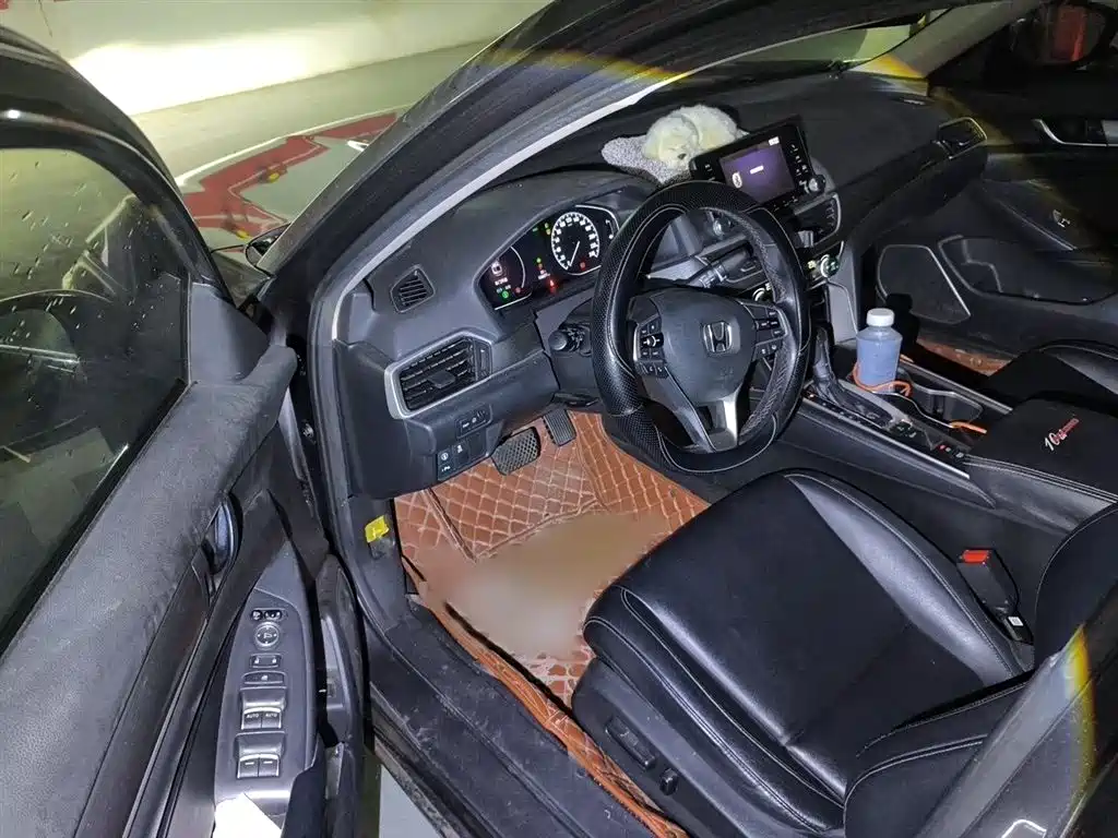 Honda Accord 2018 — фото 14