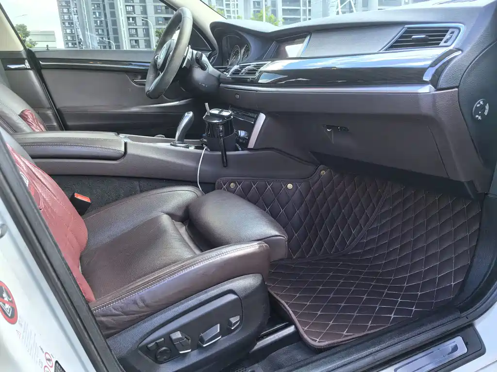 BMW 5 Series GT 2013 — фото 4