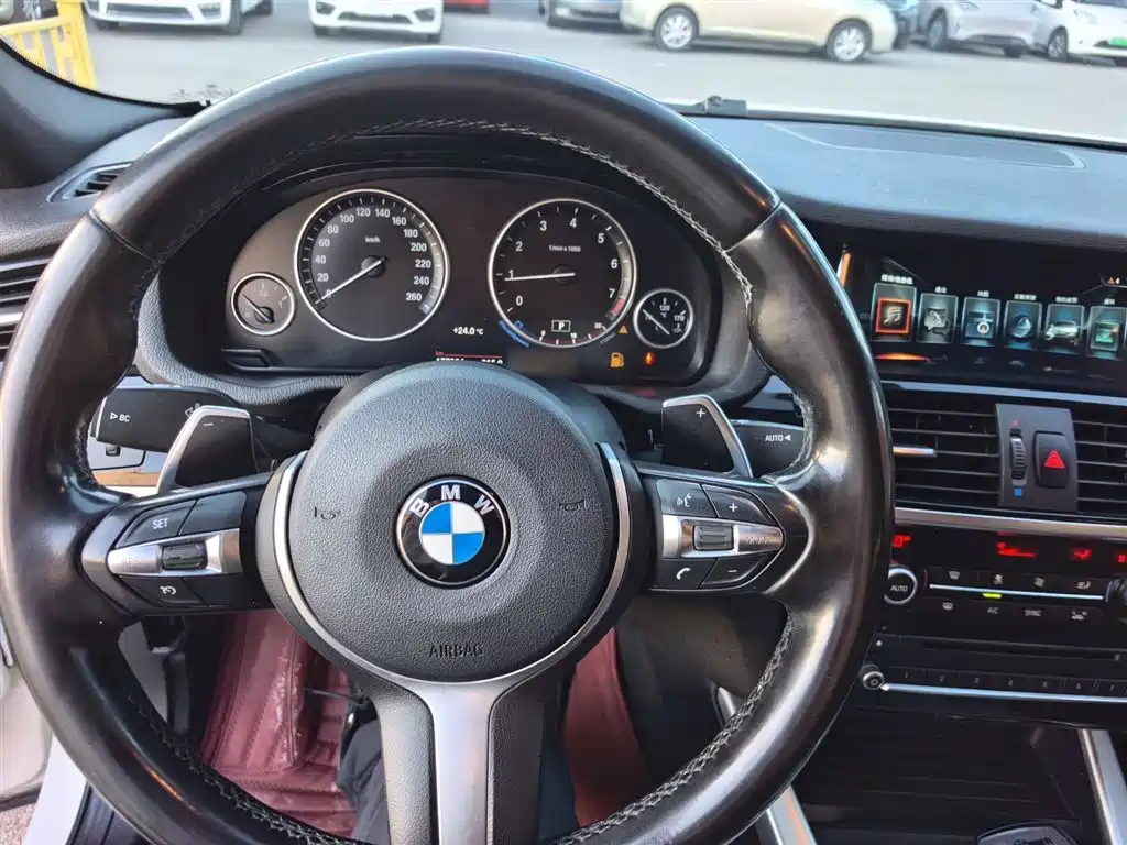 BMW X4 2017 — фото 16