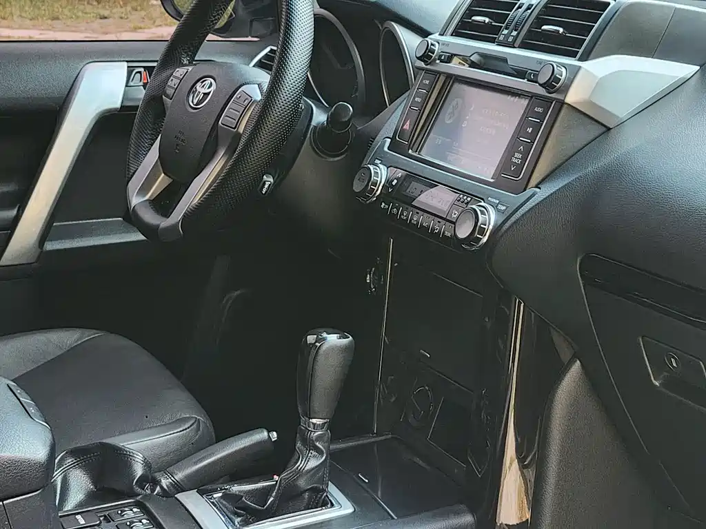 Toyota Prado 2017 — фото 6