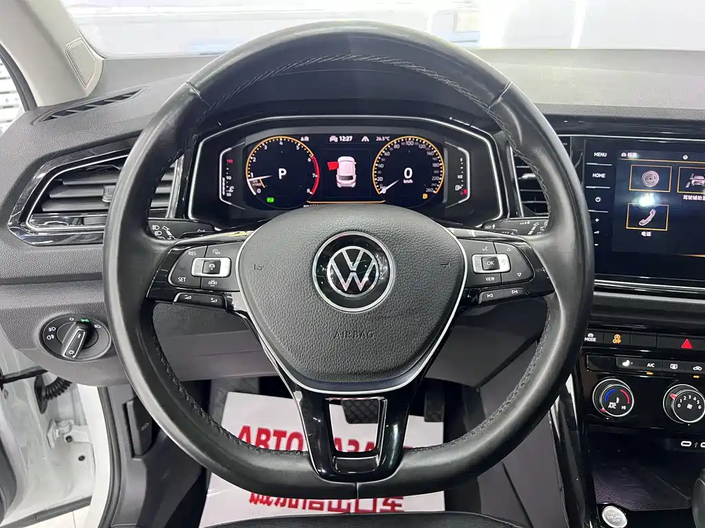 Volkswagen T-Roc 2022 — фото 11