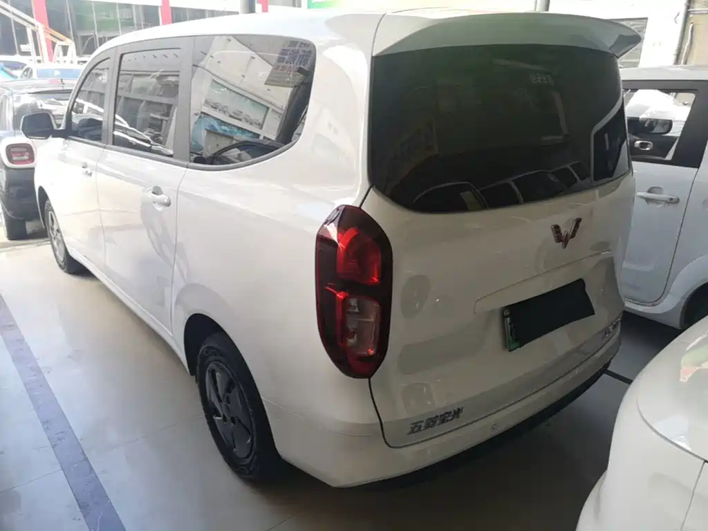 Wuling Hongguang New Energy 2025