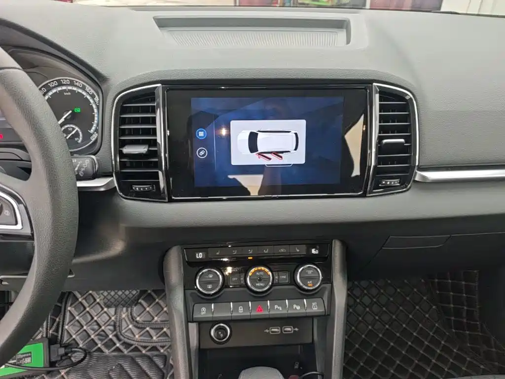 Skoda Karoq 2020 — фото 13