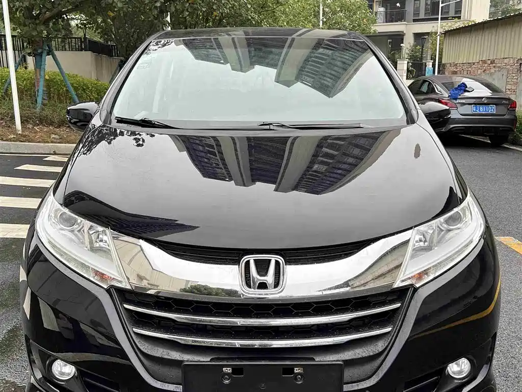 Honda Odyssey 2018 — фото 15