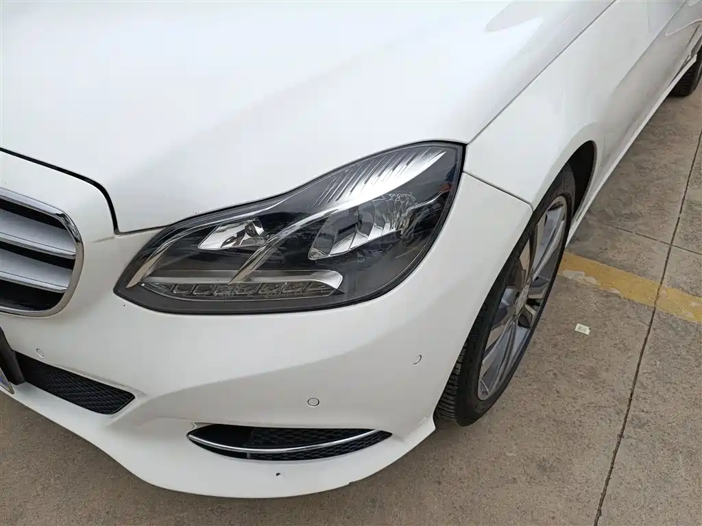 Mercedes-Benz E-Class 2015 — фото 24