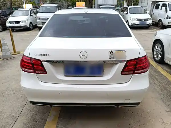 Mercedes-Benz E-Class 2015