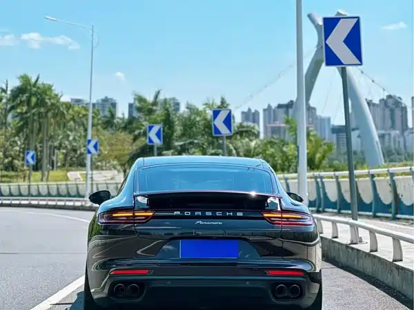 Porsche Panamera 2018