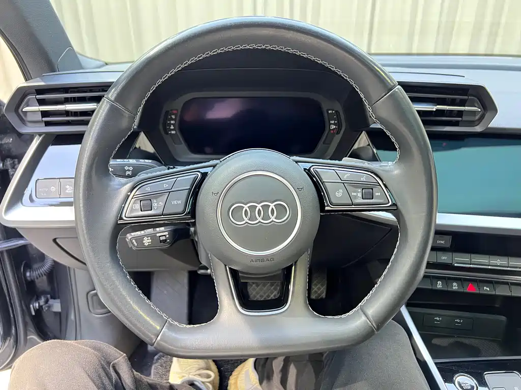 Audi A3 2023 — фото 14