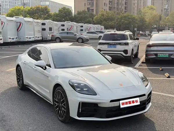 Porsche Panamera 2024