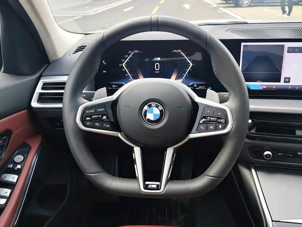 BMW 3 Series 2025 — фото 11