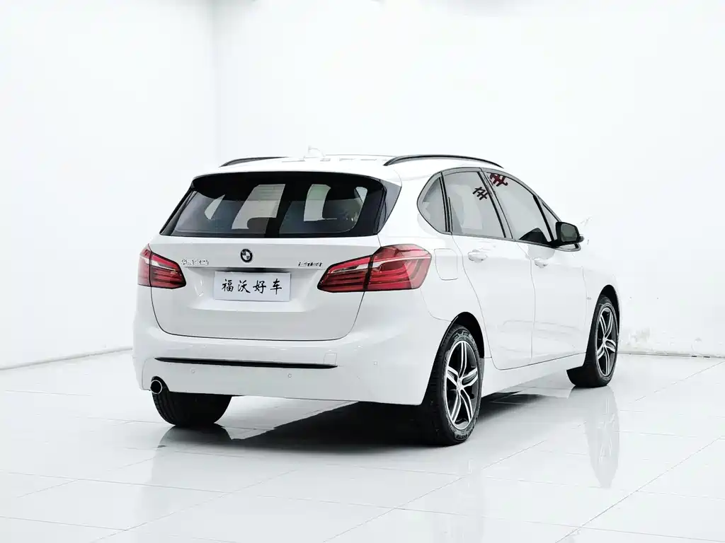 BMW 2 Series Active Tourer 2017 — фото 25