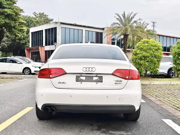 Audi A4L 2010