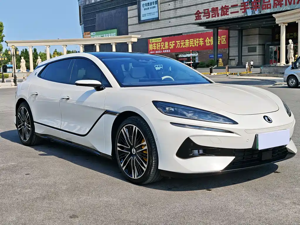 Denza Z9GT 2025