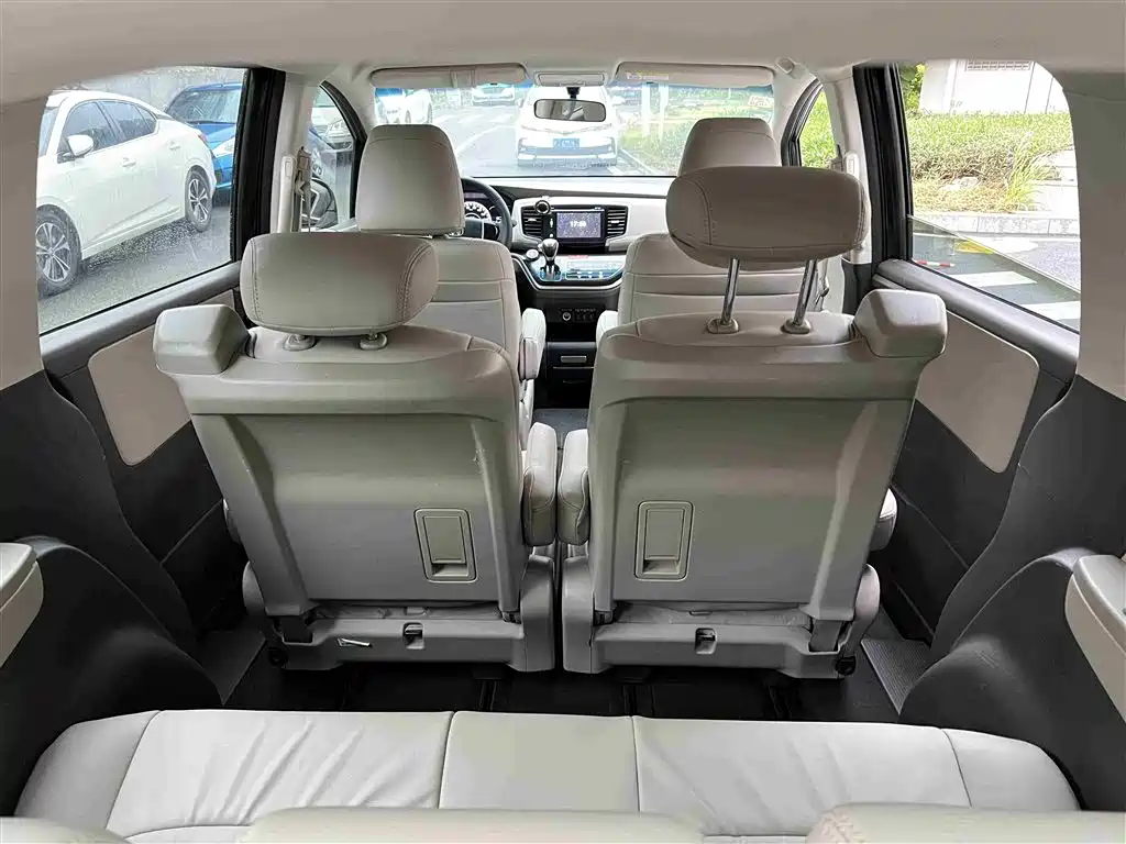 Honda Odyssey 2018 — фото 14