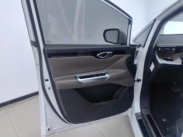 GAC Trumpchi E8 PHEV 2024