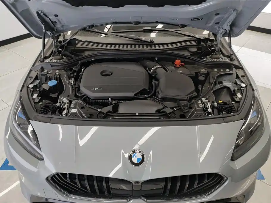 BMW 2 Series 2025 — фото 10