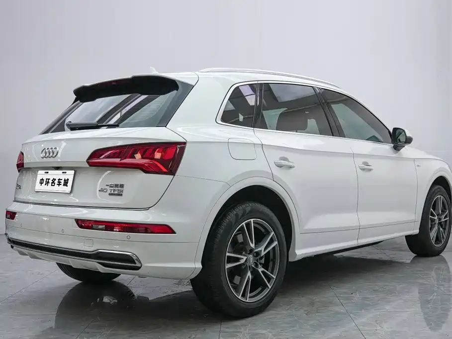 Audi Q5L 2019 — фото 21
