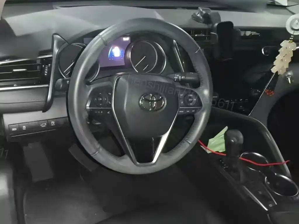 Toyota Camry 2018 — фото 3