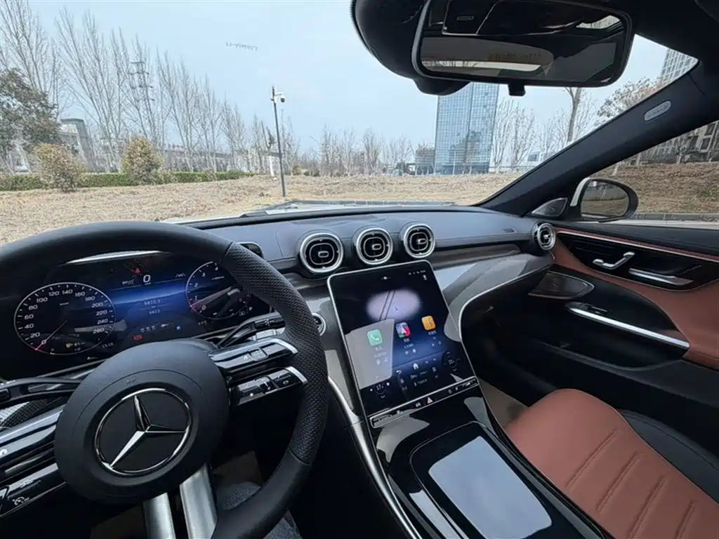 Mercedes-Benz C-Class 2025 — фото 16