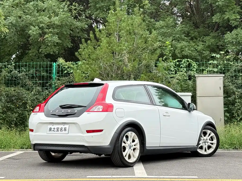 Volvo C30 2013 — фото 13