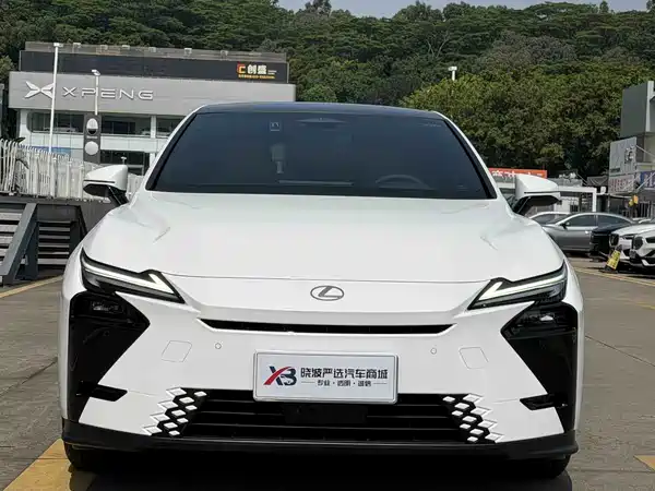 Lexus ES 2026
