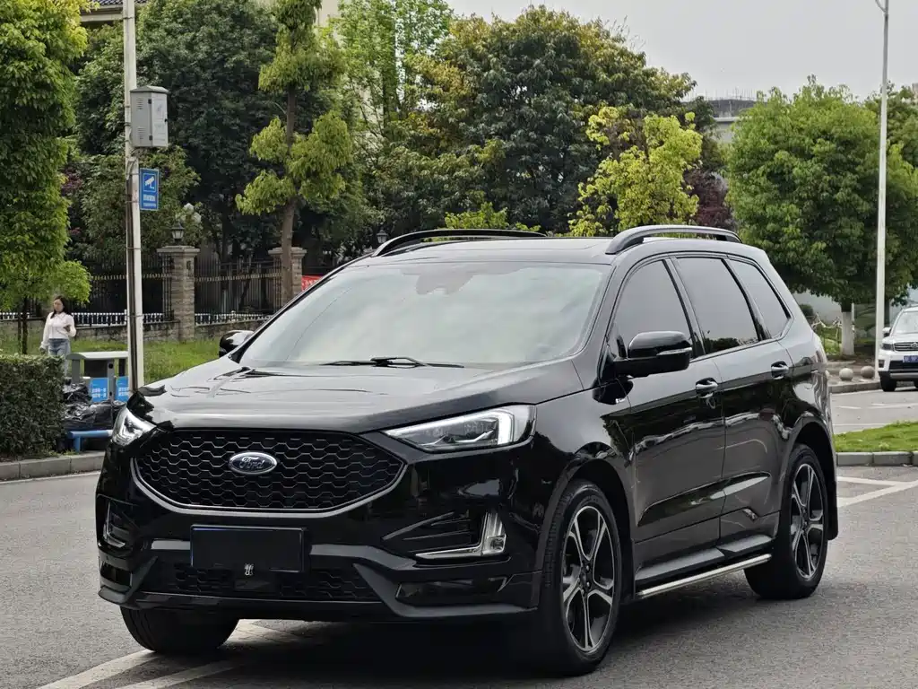 Ford Edge 2019 — фото 1