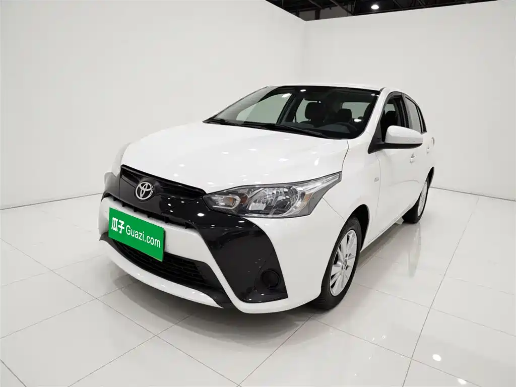 Toyota Yaris L 2019 — фото 1