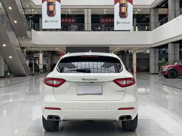Maserati Levante 2016