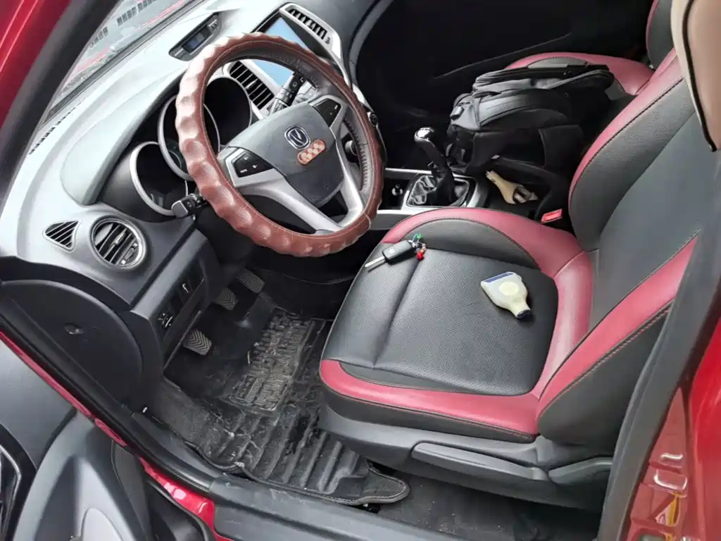 Changan Eado XT 2014 — фото 15
