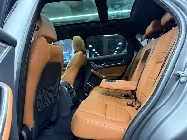 Jaguar F-PACE 2023