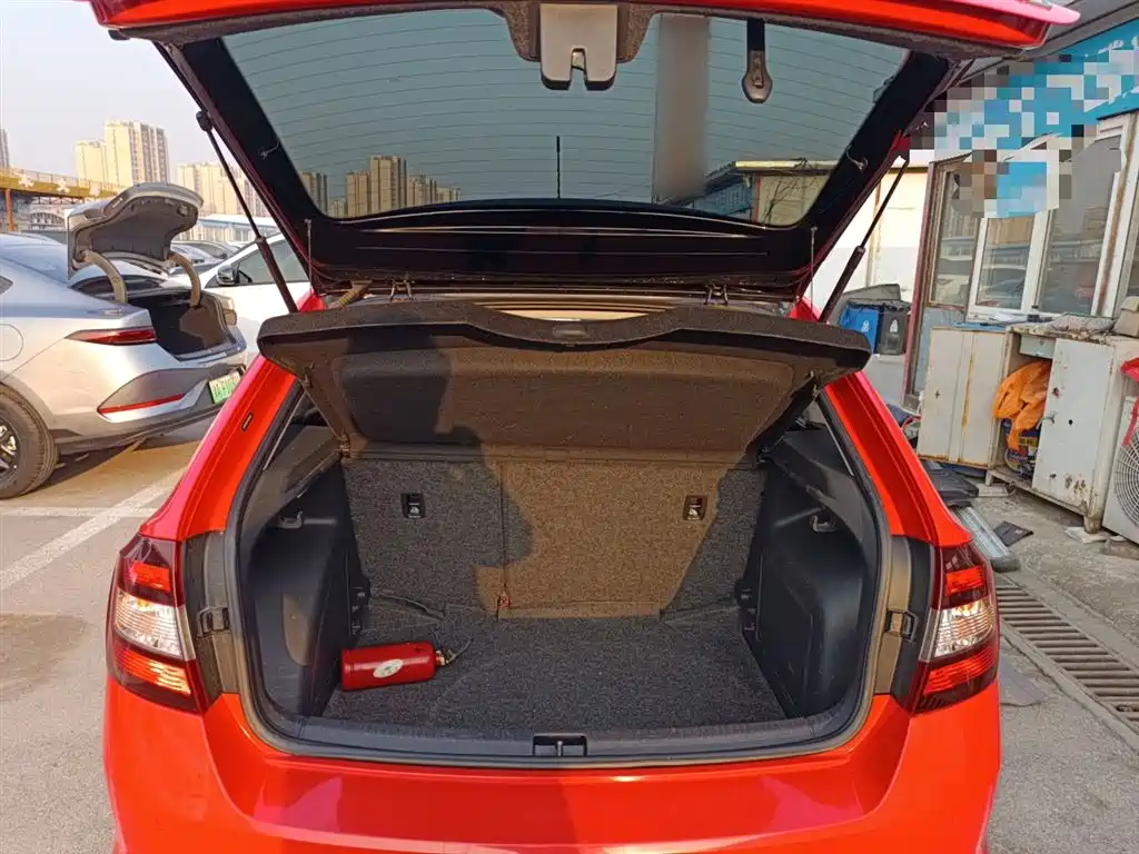 Skoda Rapid Spaceback 2016 — фото 15