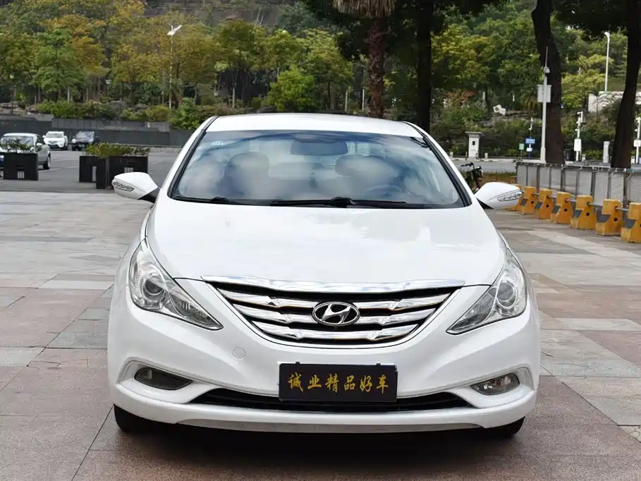 Hyundai Sonata 2012 — фото 2
