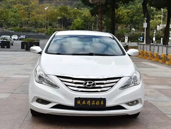 Hyundai Sonata 2012
