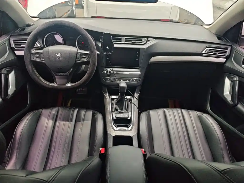 Peugeot 408 2019 — фото 6