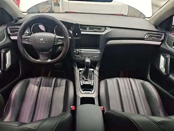 Peugeot 408 2019