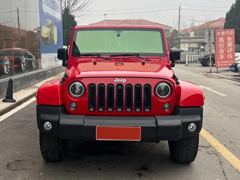 Jeep Wrangler 2014 — фото 2
