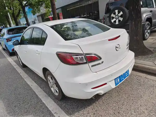 Mazda 3 Xingcheng 2013