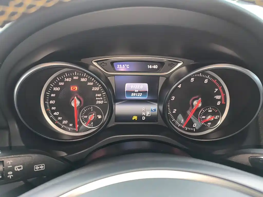 Mercedes-Benz GLA 2017 — фото 12