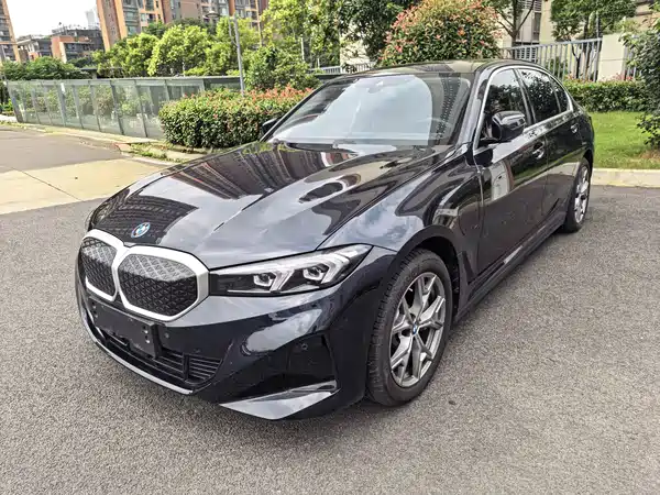 BMW i3 2025