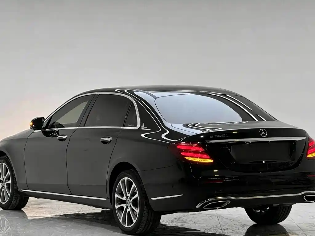 Mercedes-Benz E-Class 2019 — фото 6