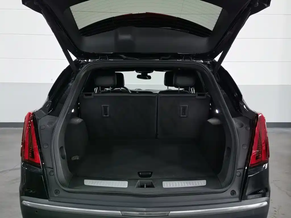 Cadillac XT5 2020 — фото 16