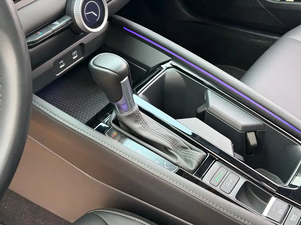 Honda Accord 2023 — фото 10