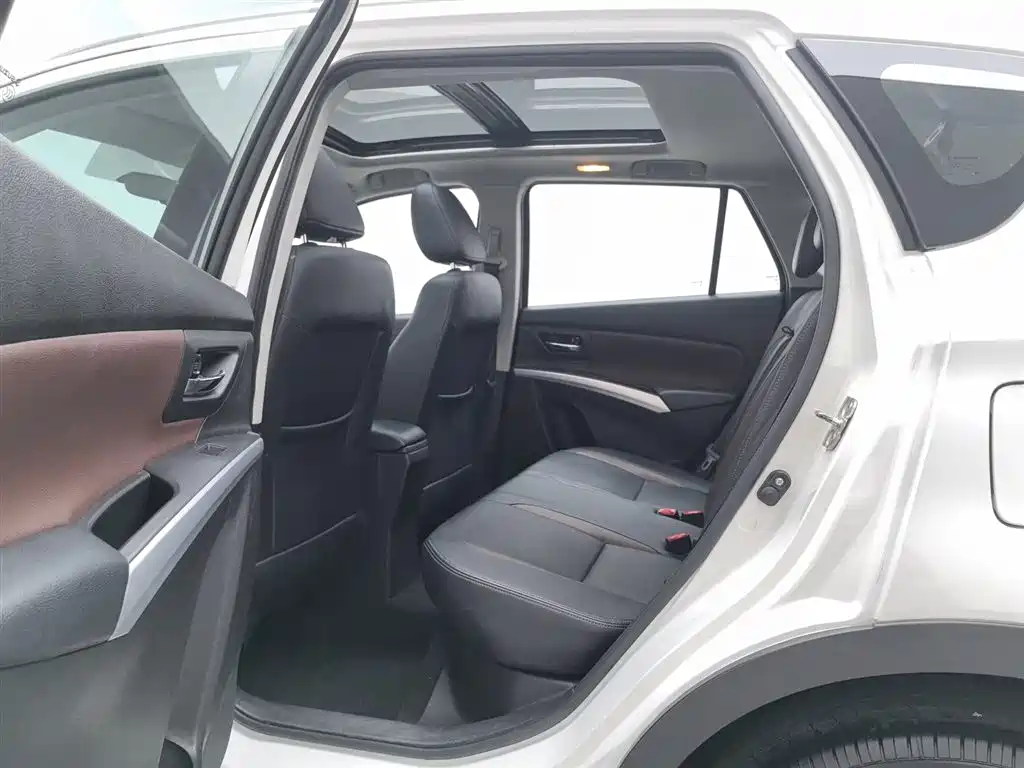 Suzuki Vitara 2017 — фото 15