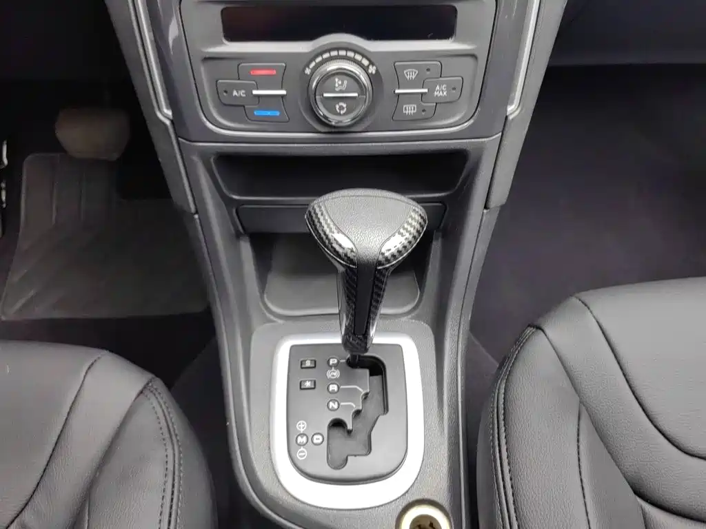 Peugeot 308 2013 — фото 13