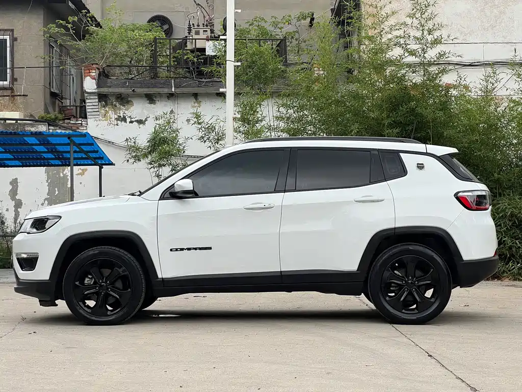 Jeep Compass 2020 — фото 7