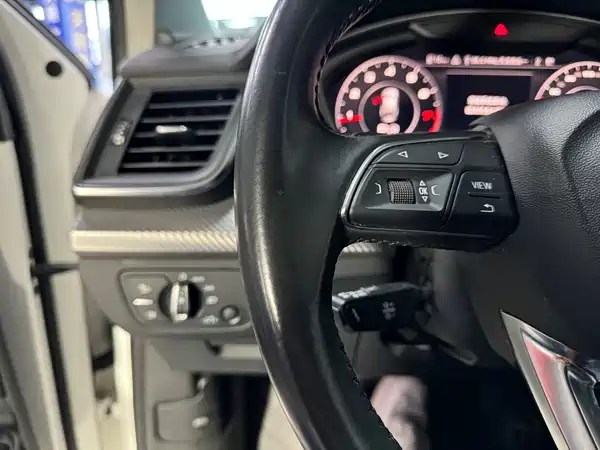 Audi Q5L 2020