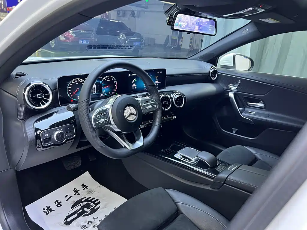 Mercedes-Benz A-Class 2019 — фото 9