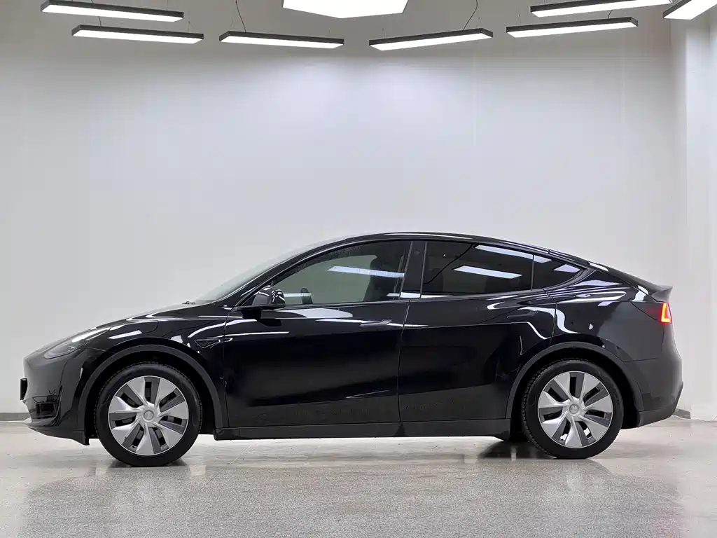Tesla Model Y 2022 — фото 4